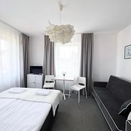 Bialy - Strefa Ciszy, Children Free