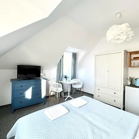 Homestay Bialy - Strefa Ciszy, Children Free Dzwirzyno