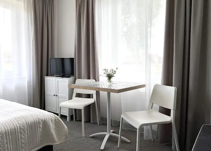 Bialy - Strefa Ciszy, Children Free