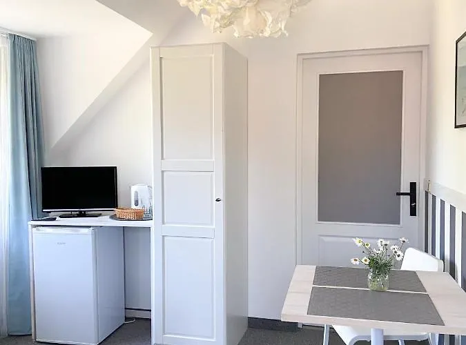 Bialy - Strefa Ciszy, Children Free