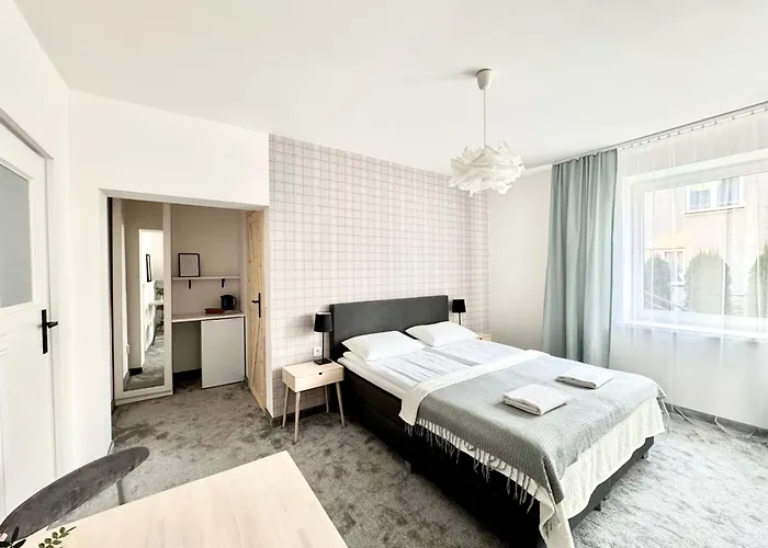 Bialy - Strefa Ciszy, Children Free